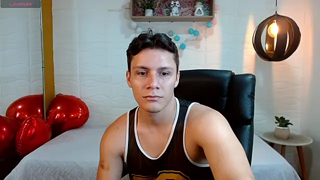 Zayn clausen online show from 04/15/26, 05:09