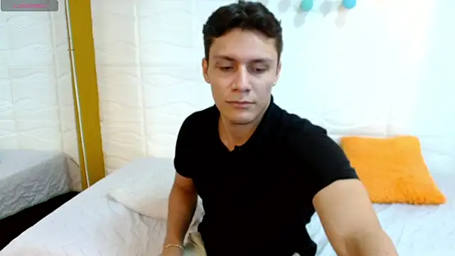 Zayn clausen online show from 04/16/26, 09:39