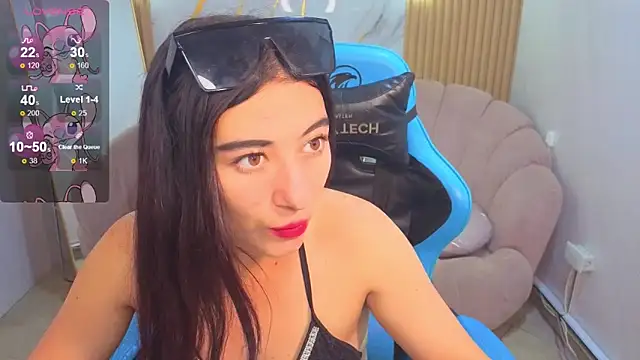 Erika Suarez b online show from 04/23/26, 08:11