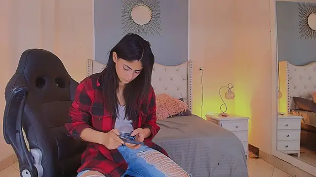 elizabeth santos1 online show from 06/03/26, 09:20