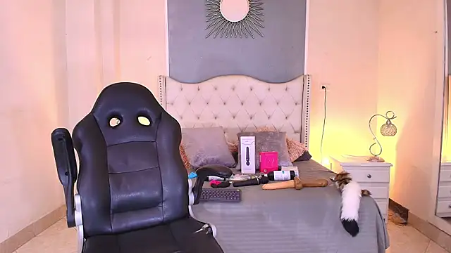 elizabeth santos1 online show from 07/24/26, 10:41