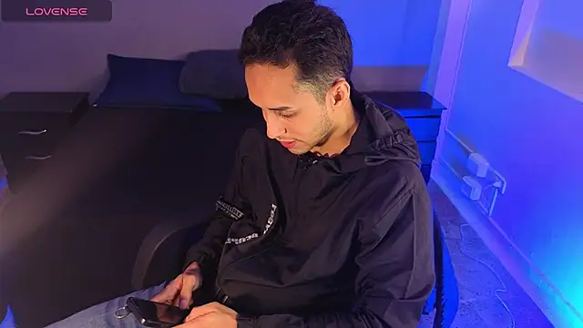 Zack isback online show from 04/17/26, 08:23