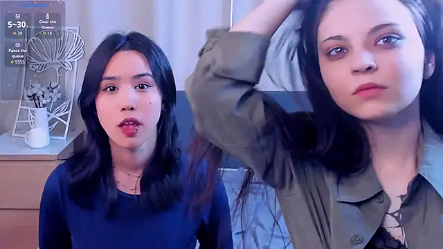 ReynaGrinvalsky online show from 04/23/26, 09:08