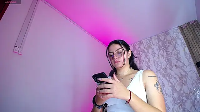 Miss Merlin  online show from 04/19/26, 04:23