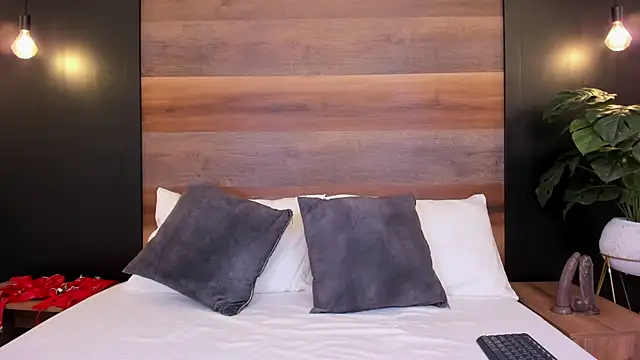 jade spinters online show from 06/06/26, 07:51