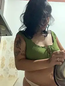 NefertitiXO online show from 04/10/26, 11:15