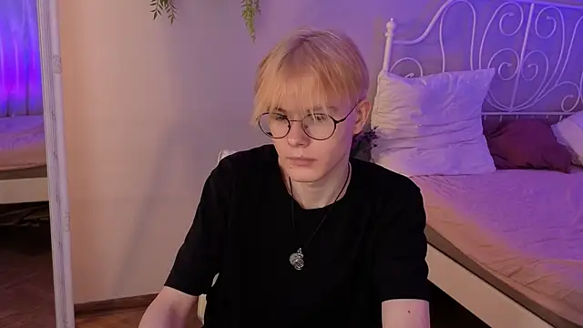 Liam Blair online show from 04/12/26, 05:23