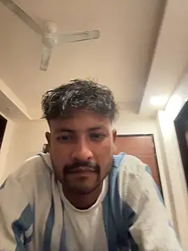 Snapshot of newdelhiBOY_ chatting on 05/16/26, 03:00 newdelhiBOY online show from 05/16/26, 03:00
