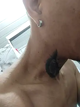 elchamogabotiktok online show from 04/18/26, 11:03