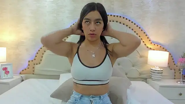 AlenaColeman online show from 04/19/26, 01:21