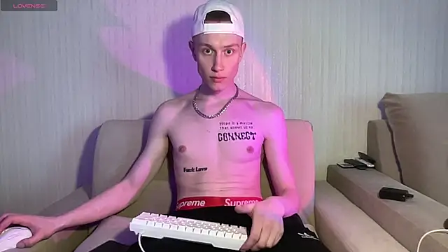 Travis Gracile online show from 04/20/26, 09:12