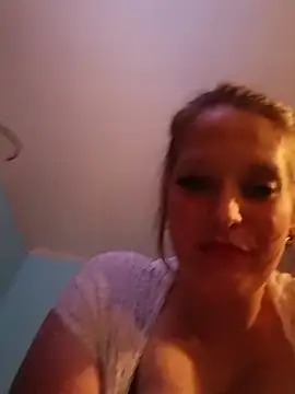 BOUNCYdddBRE online show from 04/23/26, 07:52