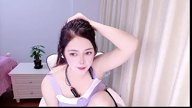 Sunny-cc online show from 04/23/26, 01:57