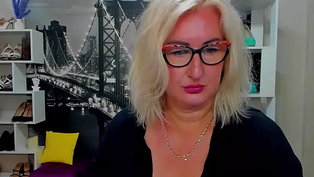 DianaFrances online show from 05/22/26, 09:59