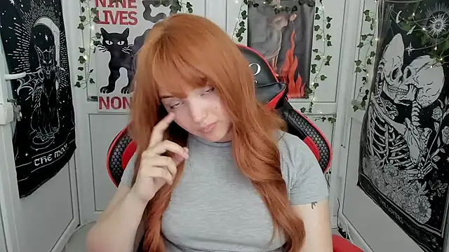 Snapshot of Caroline_cutte chatting on 07/14/26, 11:49 Caroline cutte online show from 07/14/26, 11:49