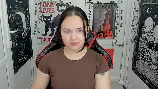 Snapshot of Caroline_cutte chatting on 07/26/26, 06:43 Caroline cutte online show from 07/26/26, 06:43