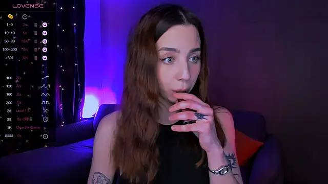 CharliGrace  online show from 04/23/26, 09:08