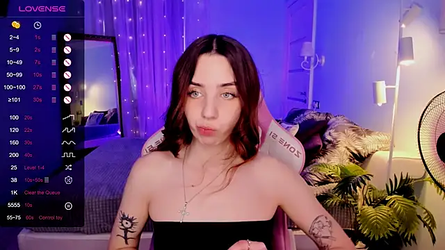 CharliGrace  online show from 06/04/26, 08:09