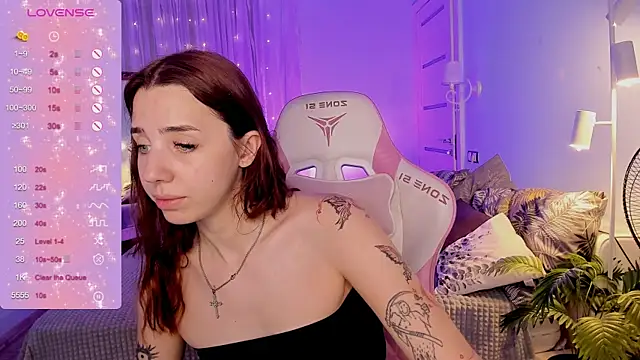 CharliGrace  online show from 07/19/26, 06:39