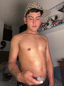 Noah  hot18 online show from 04/18/26, 10:21