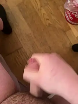 paullove69 online show from 04/10/26, 10:42