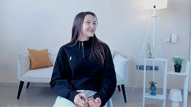 MellieLaliberte online show from 04/18/26, 11:03