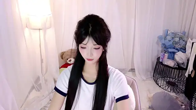 Zoe-001 online show from 04/18/26, 07:58