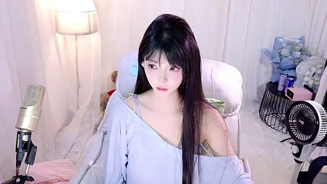 Zoe-001 online show from 04/23/26, 02:08