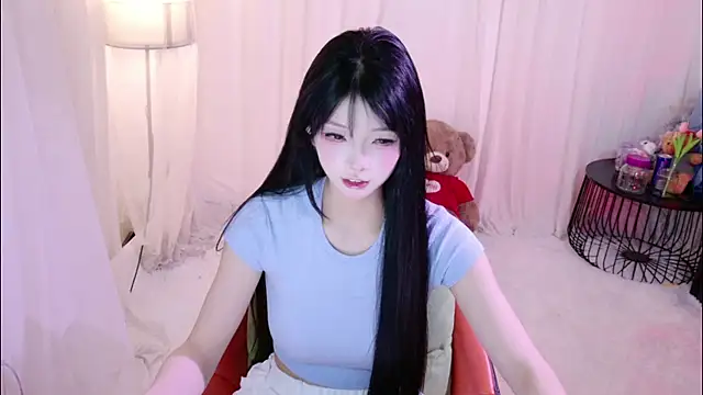 Zoe-001 online show from 06/04/26, 12:44