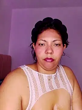 Izel  online show from 04/16/26, 10:01