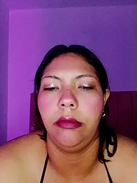 Izel  online show from 04/24/26, 04:04