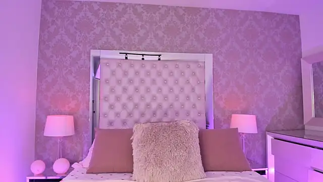 NatashaMilley online show from 04/24/26, 03:42