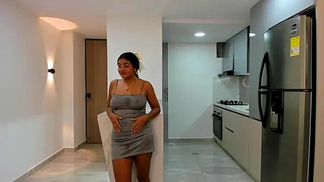 Luxury pleasure 2 online show from 04/19/26, 12:54