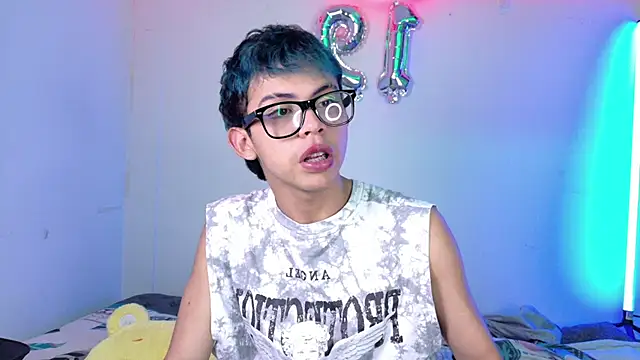Snapshot of Apolo_Prince1 chatting on 07/11/26, 10:33 Apolo Prince1 online show from 07/11/26, 10:33