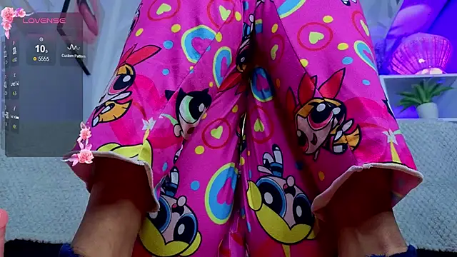 Snapshot of Perlaa_moon_ chatting on 07/16/26, 03:51 Perlaa moon online show from 07/16/26, 03:51