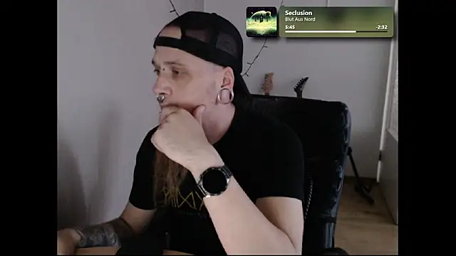 Snapshot of THatRandomMetalHead chatting on 06/18/26, 04:22 THatRandomMetalHead online show from 06/18/26, 04:22