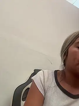 Kimmiebellarie online show from 04/22/26, 01:56