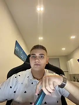 WARDEN w online show from 04/18/26, 06:56