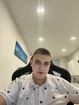 WARDEN w online show from 04/18/26, 07:58