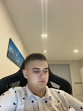 WARDEN w online show from 04/19/26, 06:54