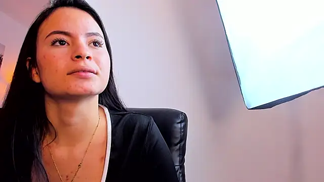 rosaleia  online show from 04/11/26, 01:21