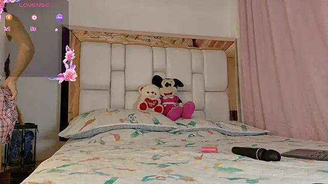 AmbarRossi online show from 04/17/26, 03:09