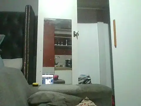 SweetBelly1 online show from 04/15/26, 06:37