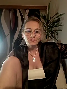 Blond lady czech online show from 04/19/26, 06:32