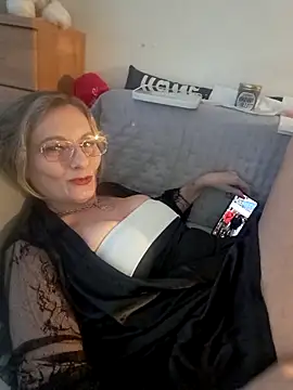 Blond lady czech online show from 04/20/26, 04:21