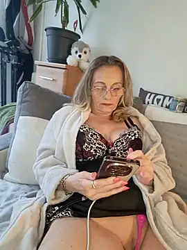 Blond lady czech online show from 05/14/26, 05:09