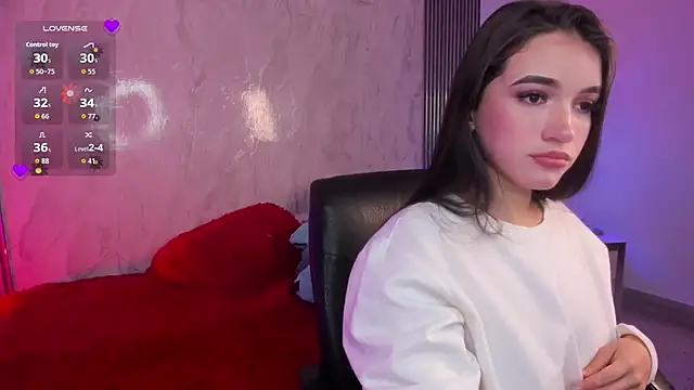 IsabellaDubois  online show from 04/18/26, 02:10