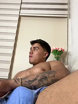 AARON SKYLON online show from 04/17/26, 12:13