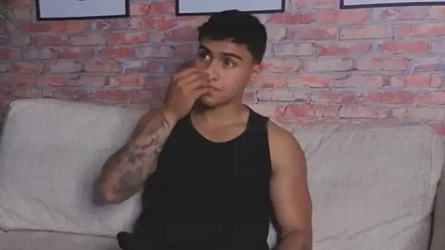 AARON SKYLON online show from 04/17/26, 11:52