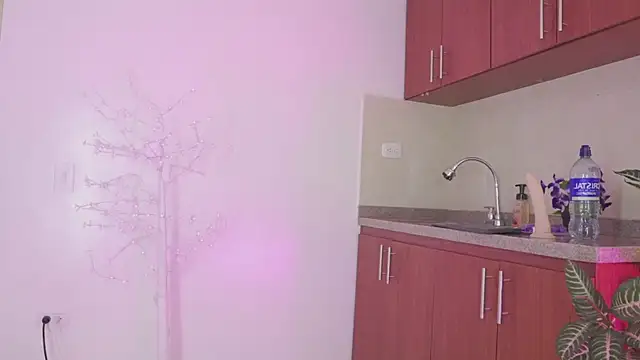 IvyLuxe  online show from 04/16/26, 12:11